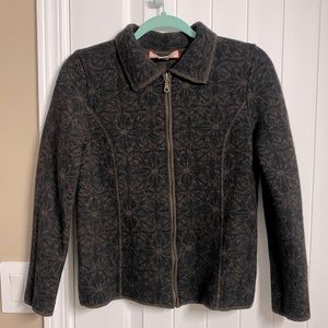 Beyond Threads Women